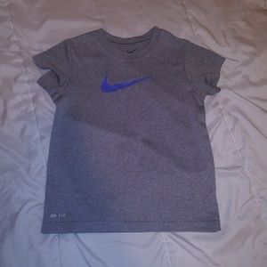 Girls Nike T shirt